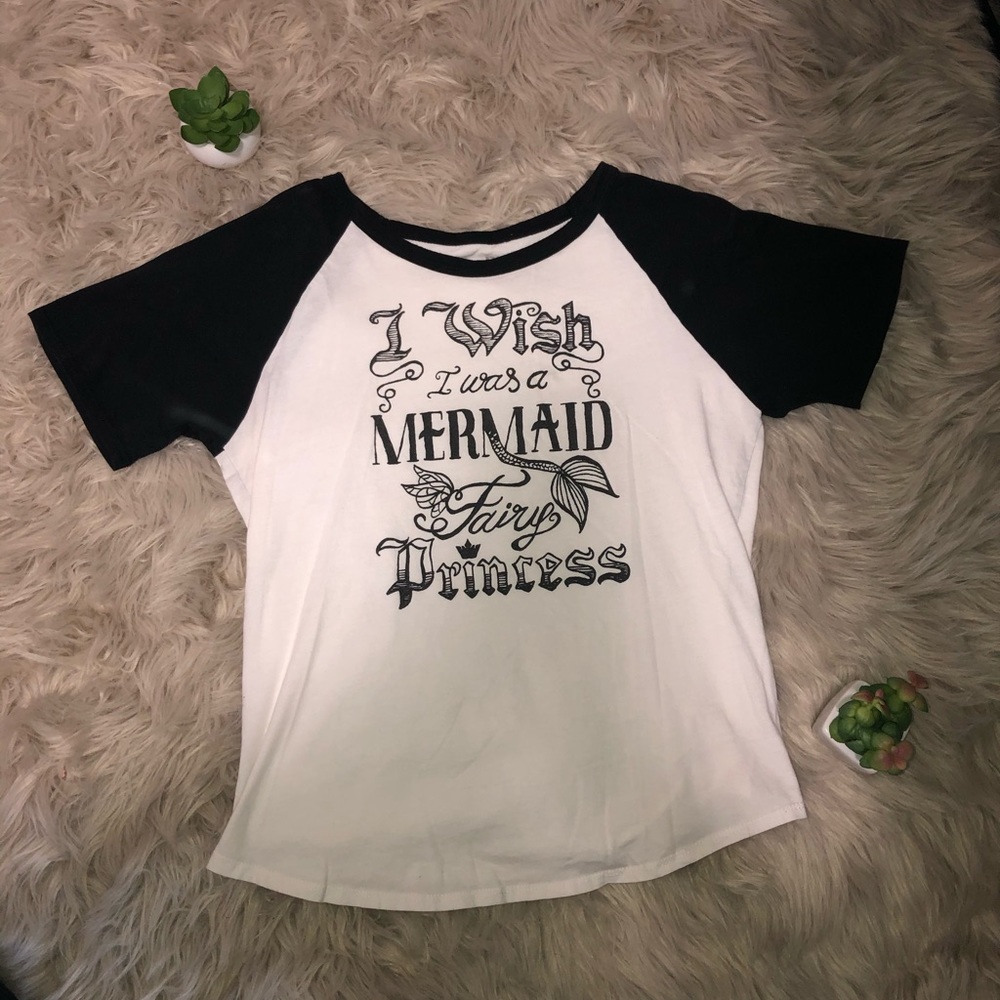 Hot Topic mermaid fairy princess graphic tee